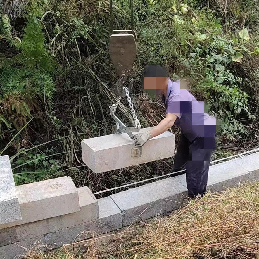 吊装路沿石